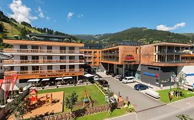Alpenparks Hotel & Apartment Central Zell Am See